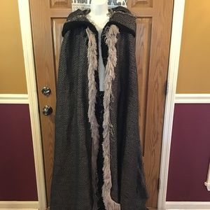 Large Heavy (8.5 lbs.) Black/Silver Cloak with Fringe